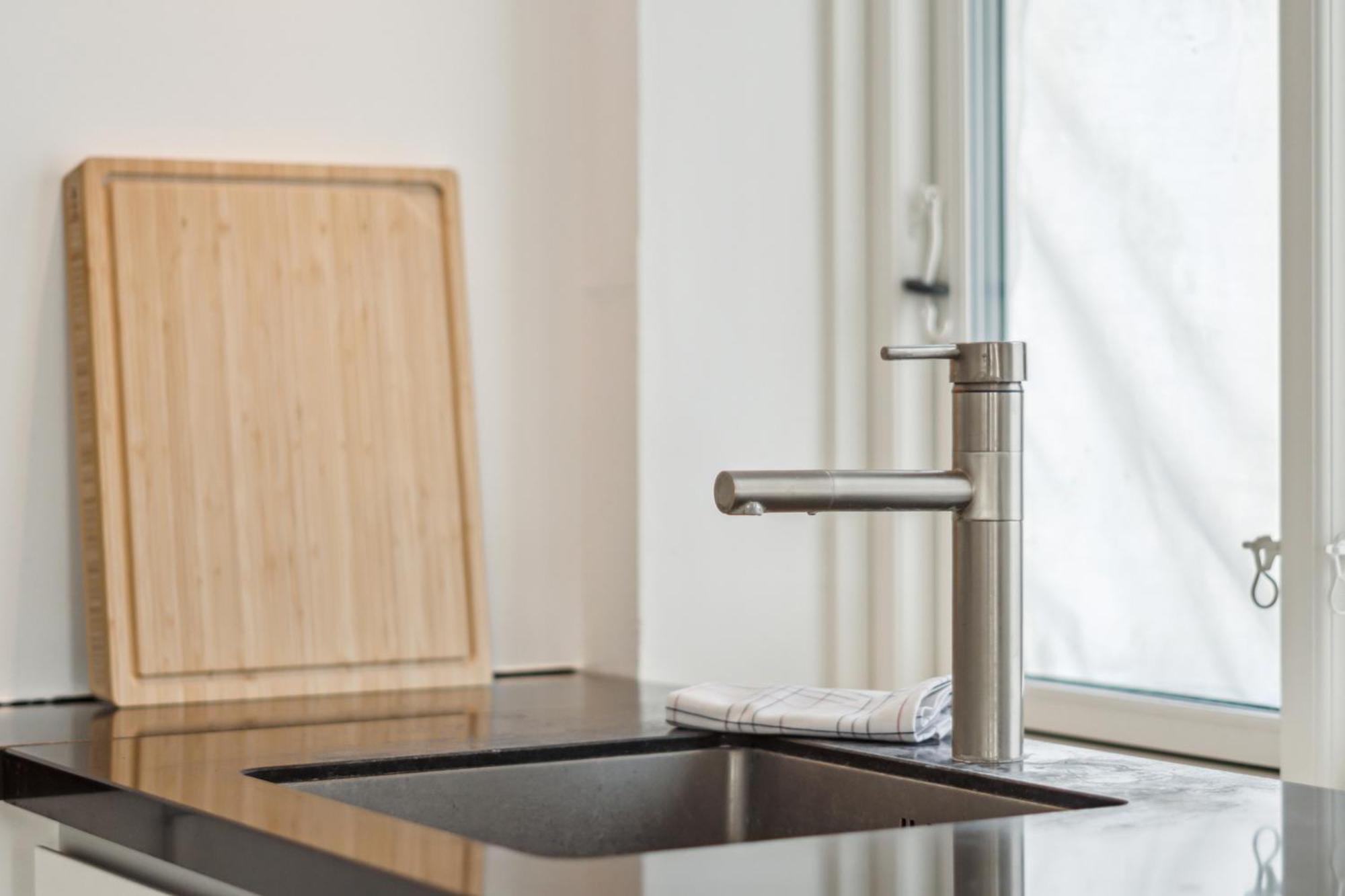 In Laksegade: 1br 300m From Kgs Nytorv Apartment