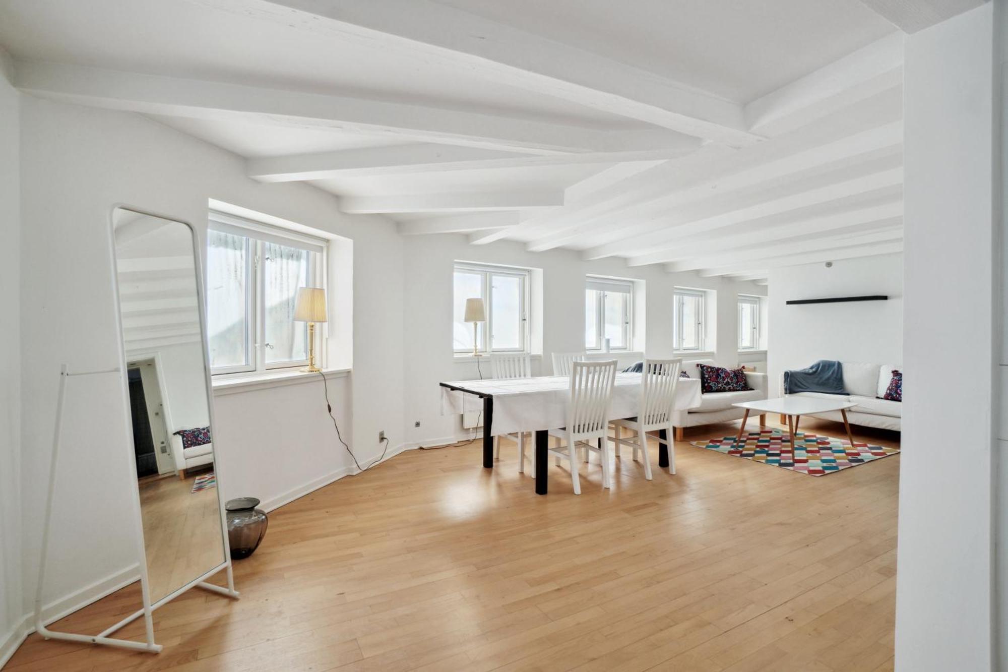In Laksegade: 1br 300m From Kgs Nytorv Apartment