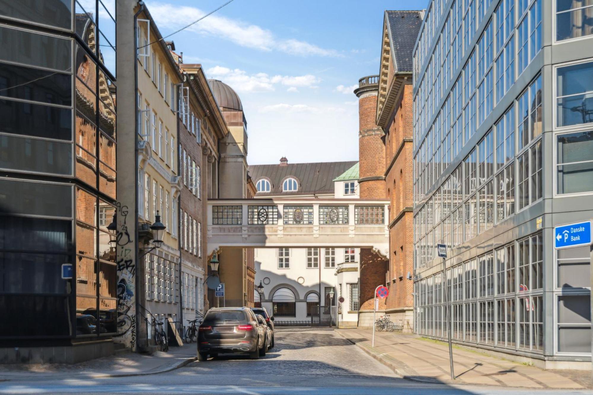 In Laksegade: 1br 300m From Kgs Nytorv Apartment