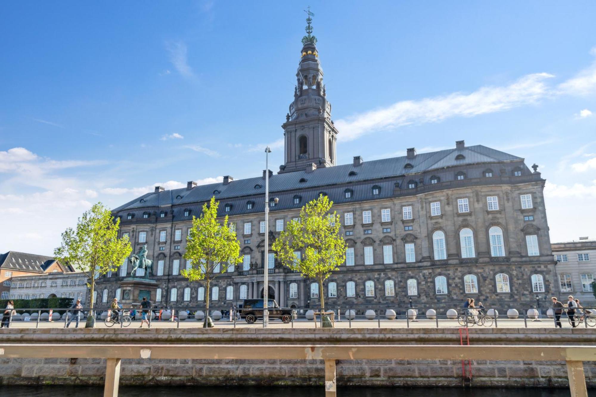 Apartment In Laksegade: 1br 300m From Kgs Nytorv
